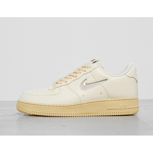 baskets Nike Air Force 1 Jaunes Homme 